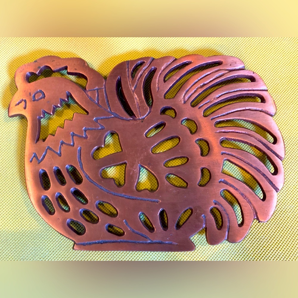 Copper CAST IRON Hen Chicken Trivet. Vintage 1990. Good vintage condition.